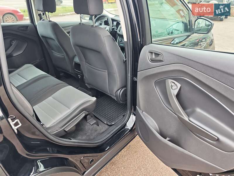 Внедорожник / Кроссовер Ford Escape 2017 в Сумах