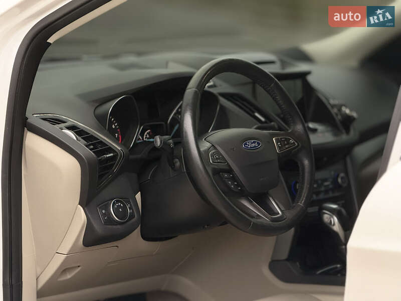 Внедорожник / Кроссовер Ford Escape 2018 в Мене фото 17 Внедорожник / Кроссовер Ford Escape 2018 в Мене