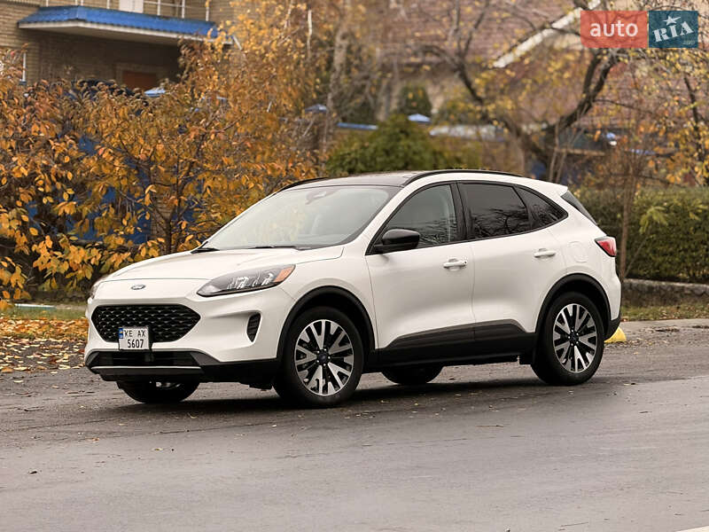 Позашляховик / Кросовер Ford Escape 2020 в Дніпрі