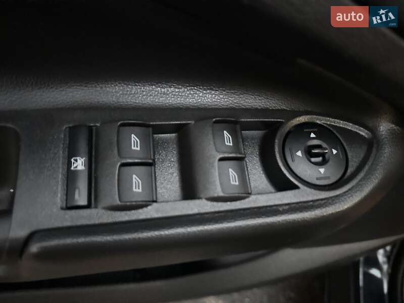 Позашляховик / Кросовер Ford Escape 2018 в Києві фото 17 Позашляховик / Кросовер Ford Escape 2018 в Києві