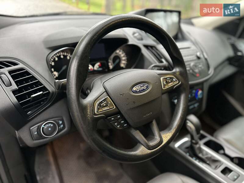 Позашляховик / Кросовер Ford Escape 2017 в Києві фото 28 Позашляховик / Кросовер Ford Escape 2017 в Києві
