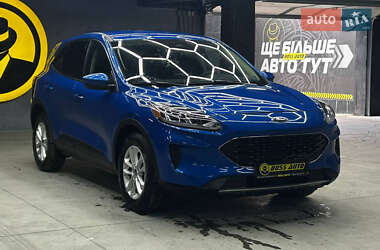 Позашляховик / Кросовер Ford Escape 2020 в Чернівцях