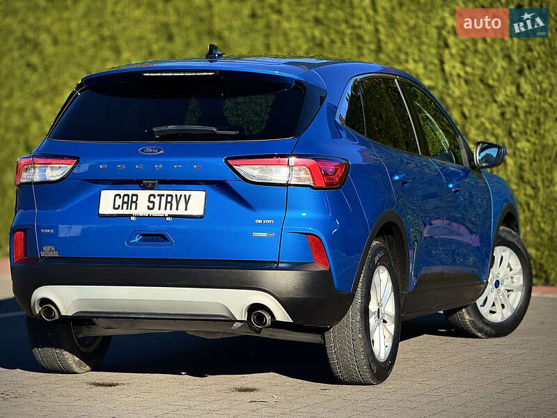 Позашляховик / Кросовер Ford Escape 2019 в Стрию