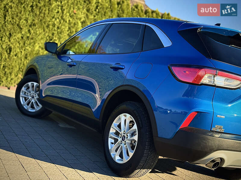 Позашляховик / Кросовер Ford Escape 2019 в Стрию