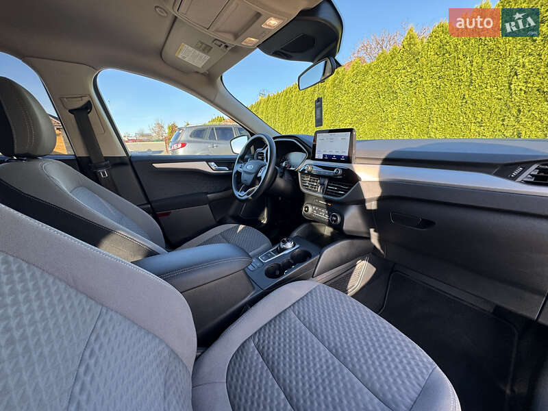 Позашляховик / Кросовер Ford Escape 2019 в Стрию