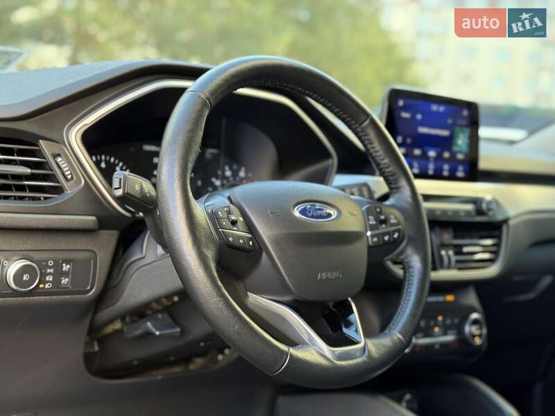 Внедорожник / Кроссовер Ford Escape 2019 в Ивано-Франковске