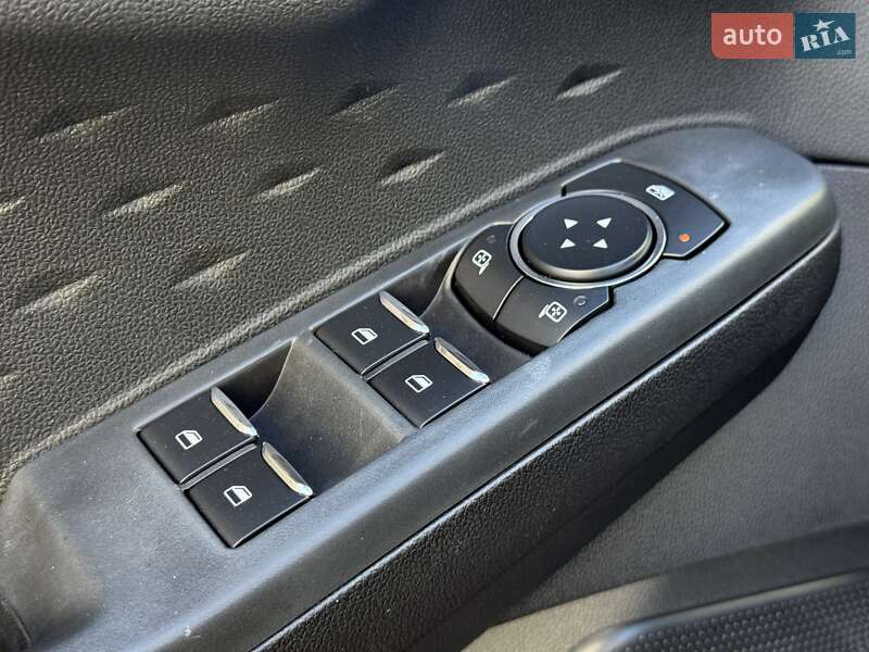 Внедорожник / Кроссовер Ford Escape 2019 в Ивано-Франковске