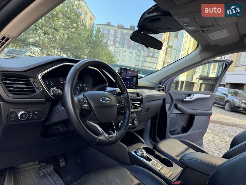Внедорожник / Кроссовер Ford Escape 2019 в Ивано-Франковске