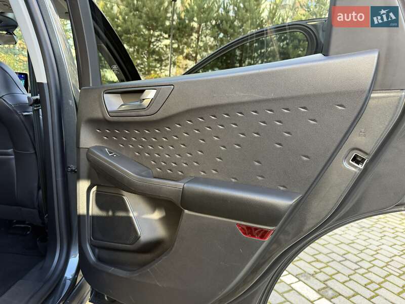 Внедорожник / Кроссовер Ford Escape 2019 в Ивано-Франковске