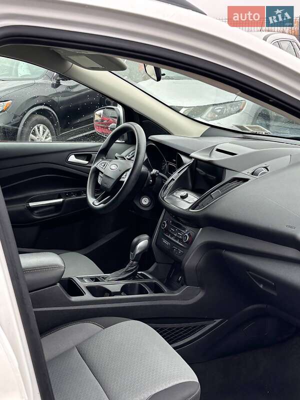 Позашляховик / Кросовер Ford Escape 2018 в Львові фото 13 Позашляховик / Кросовер Ford Escape 2018 в Львові