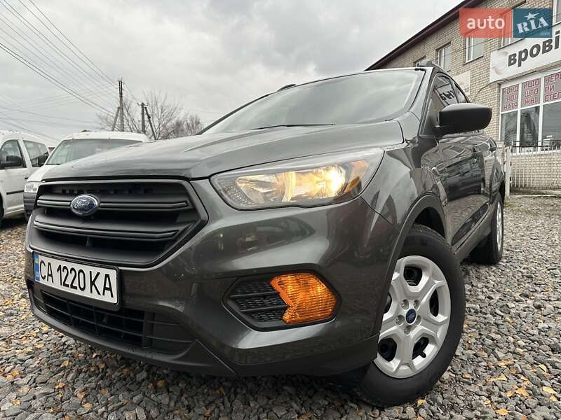 Позашляховик / Кросовер Ford Escape 2017 в Смілі