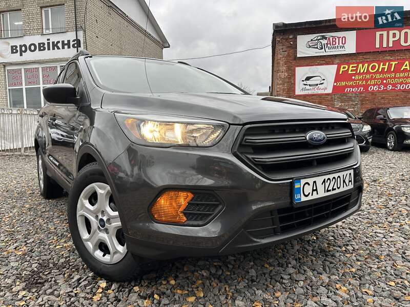 Позашляховик / Кросовер Ford Escape 2017 в Смілі
