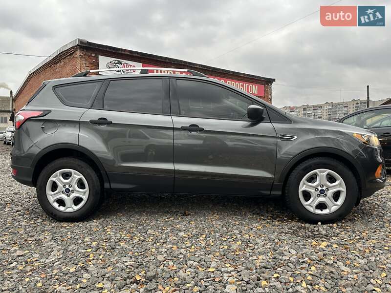 Позашляховик / Кросовер Ford Escape 2017 в Смілі