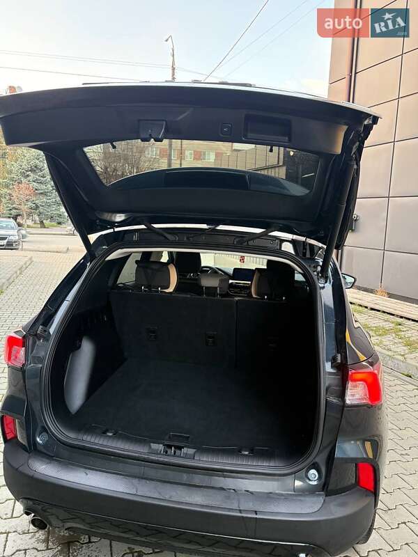 Позашляховик / Кросовер Ford Escape 2022 в Шепетівці