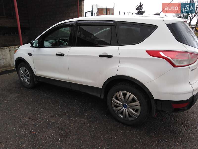Внедорожник / Кроссовер Ford Escape 2015 в Сумах