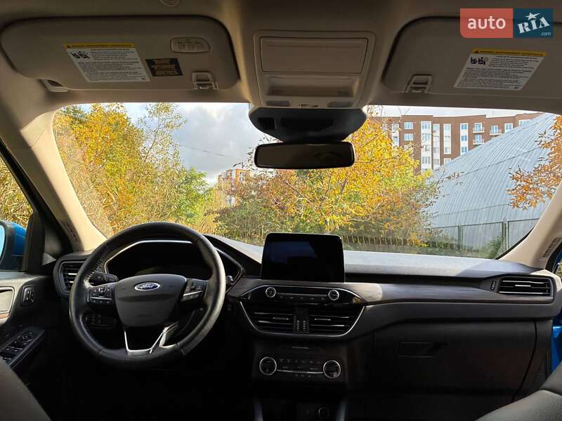 Внедорожник / Кроссовер Ford Escape 2019 в Ивано-Франковске