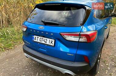 Внедорожник / Кроссовер Ford Escape 2019 в Ивано-Франковске