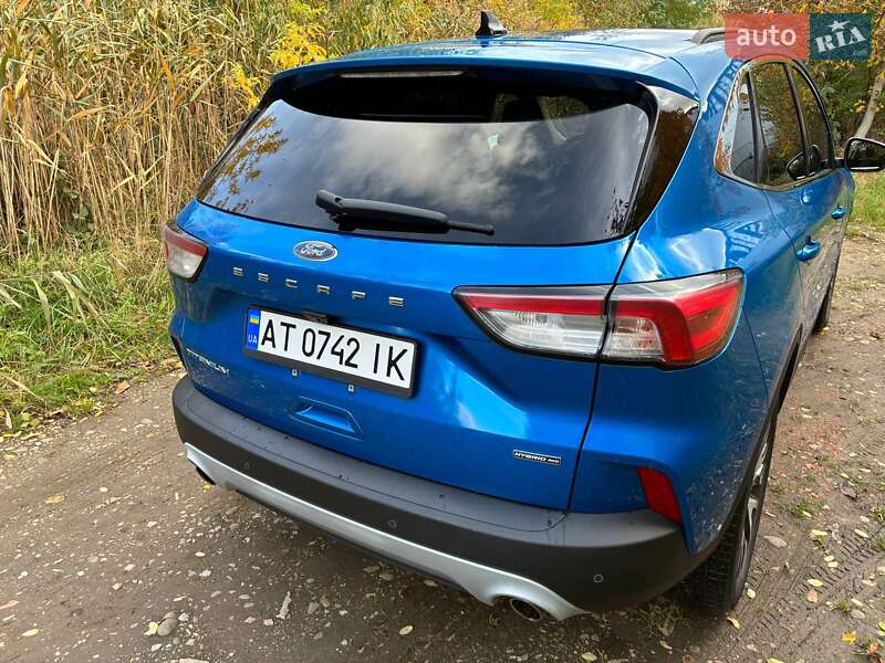 Внедорожник / Кроссовер Ford Escape 2019 в Ивано-Франковске