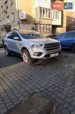 Внедорожник / Кроссовер Ford Escape 2018 в Ивано-Франковске