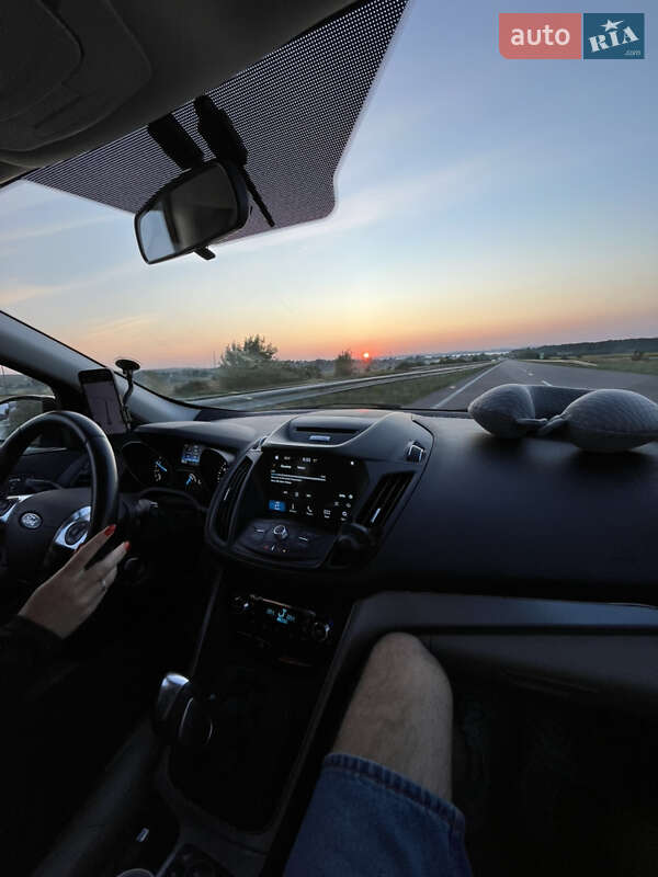 Позашляховик / Кросовер Ford Escape 2016 в Львові