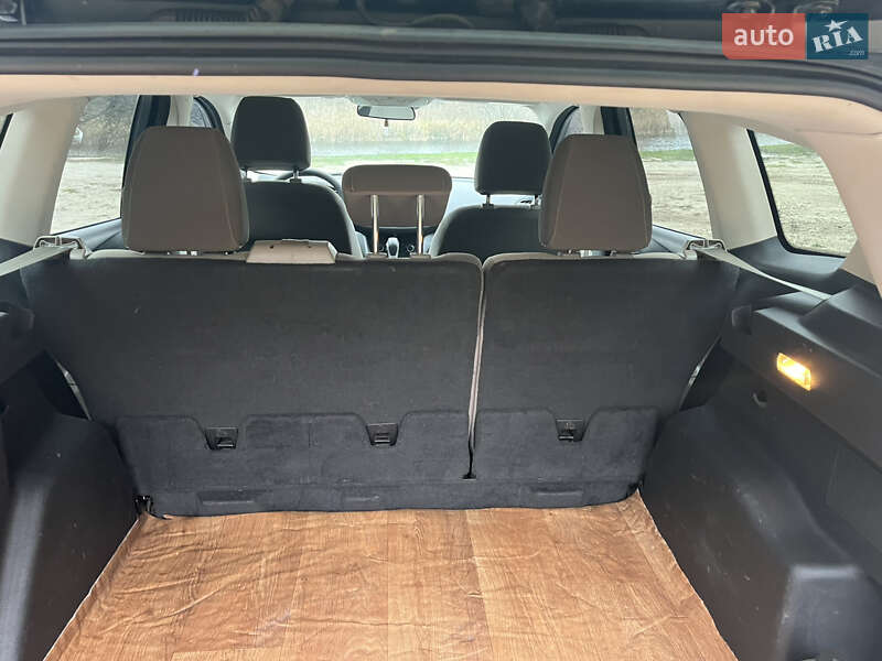 Позашляховик / Кросовер Ford Escape 2012 в Варві