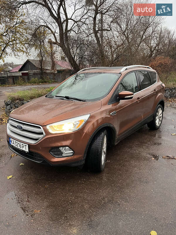 Позашляховик / Кросовер Ford Escape 2016 в Києві