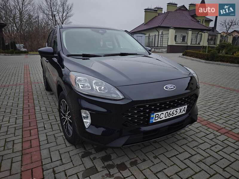 Внедорожник / Кроссовер Ford Escape 2021 в Золочеве