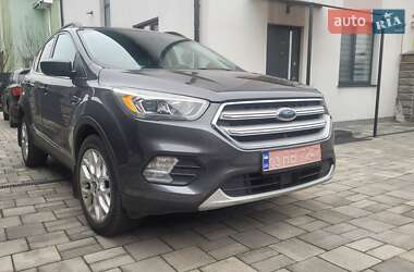 Внедорожник / Кроссовер Ford Escape 2018 в Ровно