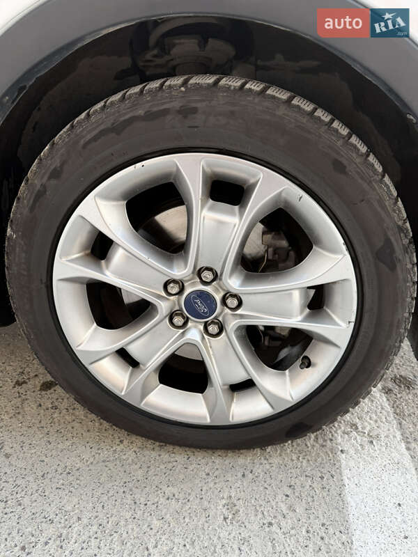 Внедорожник / Кроссовер Ford Escape 2013 в Тернополе