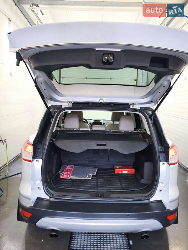 Внедорожник / Кроссовер Ford Escape 2013 в Луцке