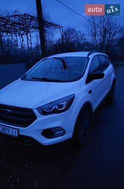 Внедорожник / Кроссовер Ford Escape 2019 в Ивано-Франковске