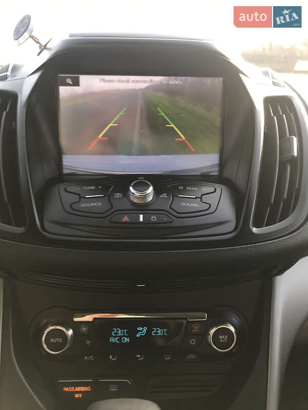 Внедорожник / Кроссовер Ford Escape 2013 в Окнах