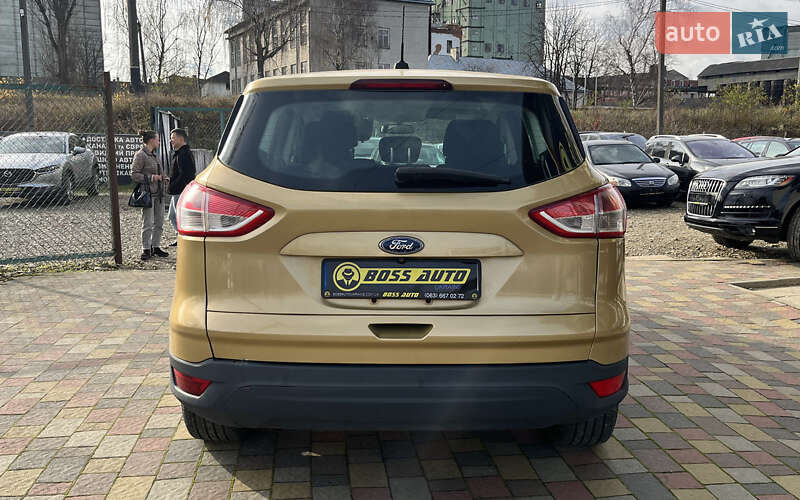 Внедорожник / Кроссовер Ford Escape 2014 в Стрые
