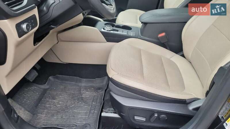 Позашляховик / Кросовер Ford Escape 2020 в Івано-Франківську