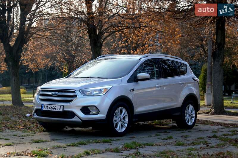 Позашляховик / Кросовер Ford Escape 2017 в Житомирі