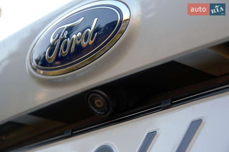 Позашляховик / Кросовер Ford Escape 2017 в Житомирі