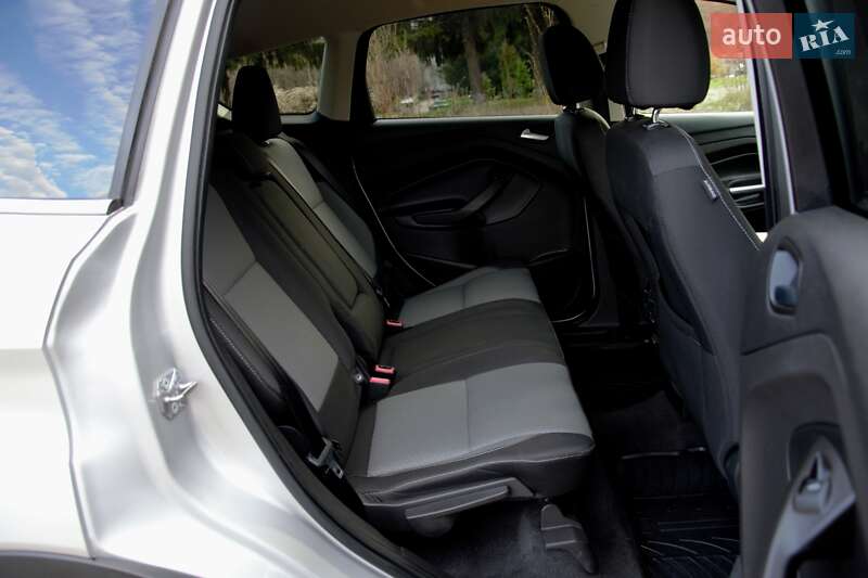 Позашляховик / Кросовер Ford Escape 2017 в Житомирі