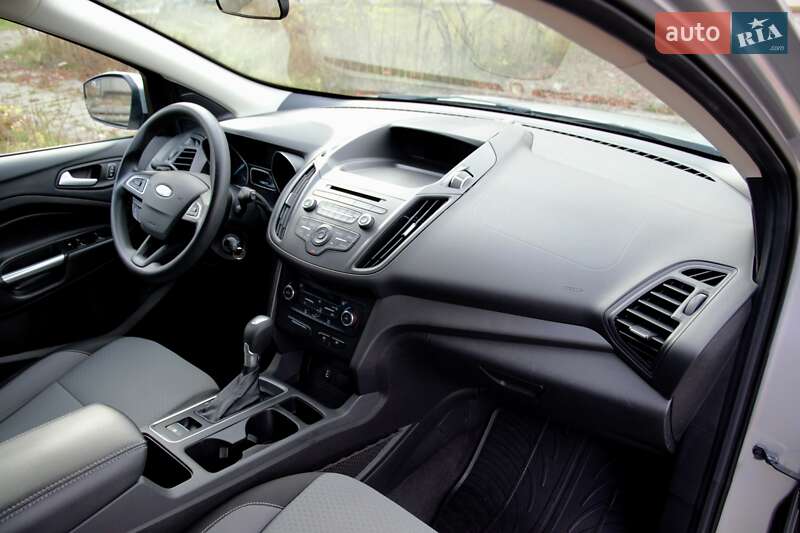 Позашляховик / Кросовер Ford Escape 2017 в Житомирі