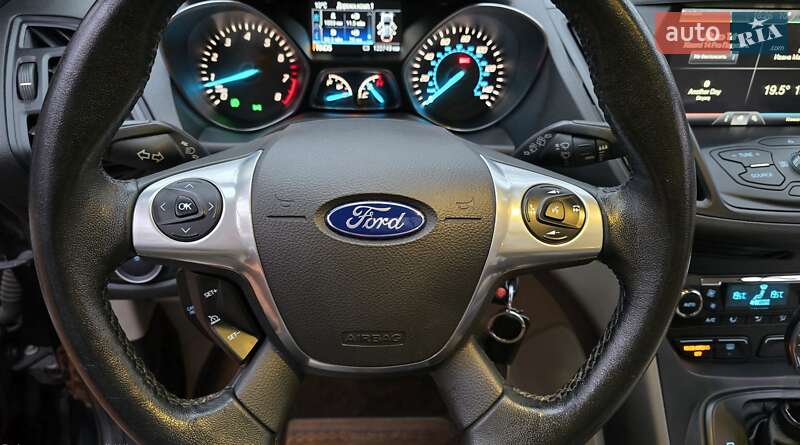 Внедорожник / Кроссовер Ford Escape 2015 в Львове