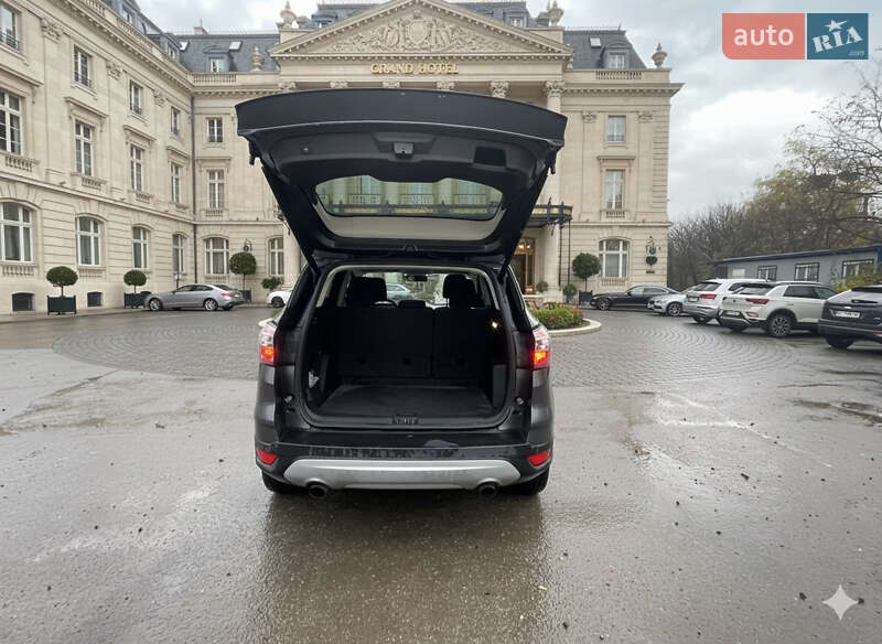 Внедорожник / Кроссовер Ford Escape 2017 в Львове