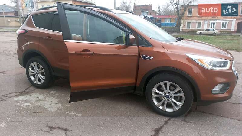 Позашляховик / Кросовер Ford Escape 2017 в Харкові