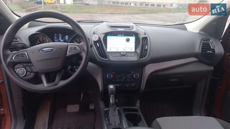 Позашляховик / Кросовер Ford Escape 2017 в Харкові