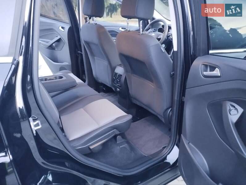 Внедорожник / Кроссовер Ford Escape 2017 в Дубно