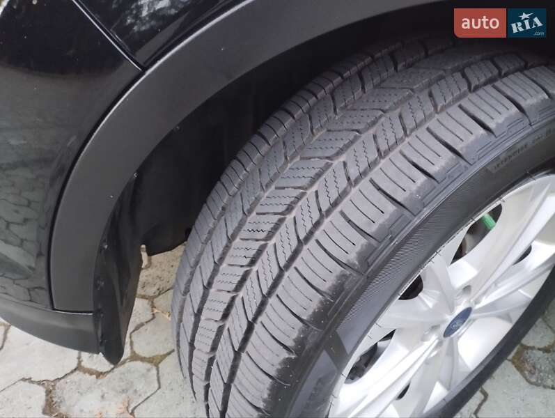 Внедорожник / Кроссовер Ford Escape 2017 в Дубно