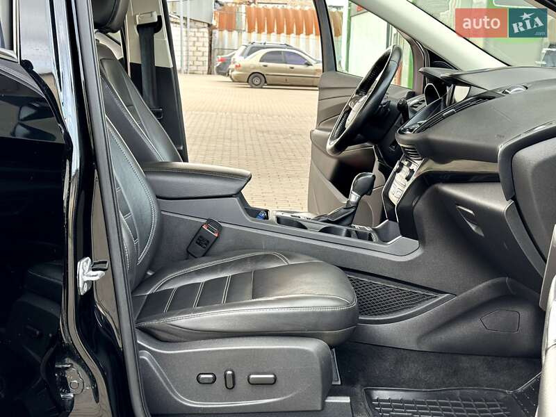 Внедорожник / Кроссовер Ford Escape 2017 в Житомире