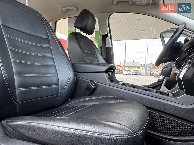 Внедорожник / Кроссовер Ford Escape 2017 в Житомире