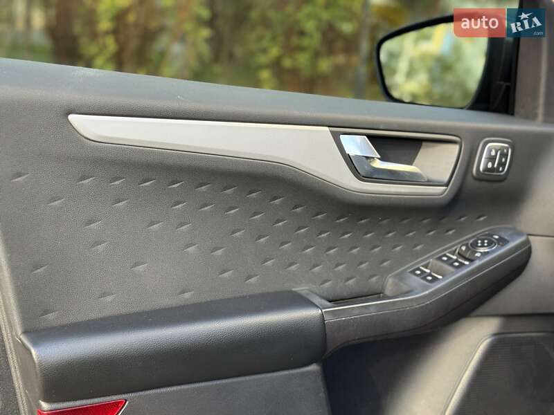 Внедорожник / Кроссовер Ford Escape 2019 в Ивано-Франковске фото 22 Внедорожник / Кроссовер Ford Escape 2019 в Ивано-Франковске