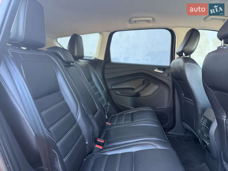 Внедорожник / Кроссовер Ford Escape 2019 в Ровно