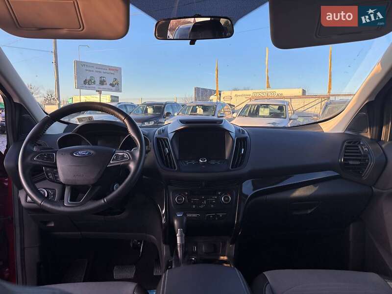 Позашляховик / Кросовер Ford Escape 2017 в Львові