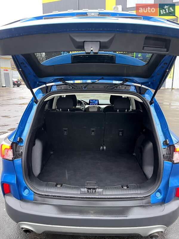 Внедорожник / Кроссовер Ford Escape 2021 в Харькове